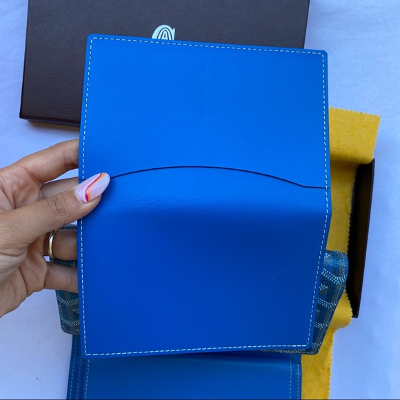 GOYARD Rivoli Wallet Sky Blue passport set - Picture 8 of 15